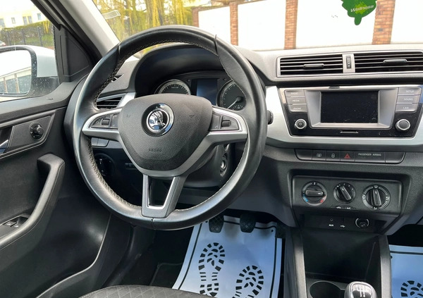 Skoda Fabia cena 28700 przebieg: 135000, rok produkcji 2015 z Syców małe 79